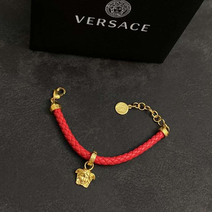 Picture of Versace Bracelet _SKUVersacebracelet12cly2916738